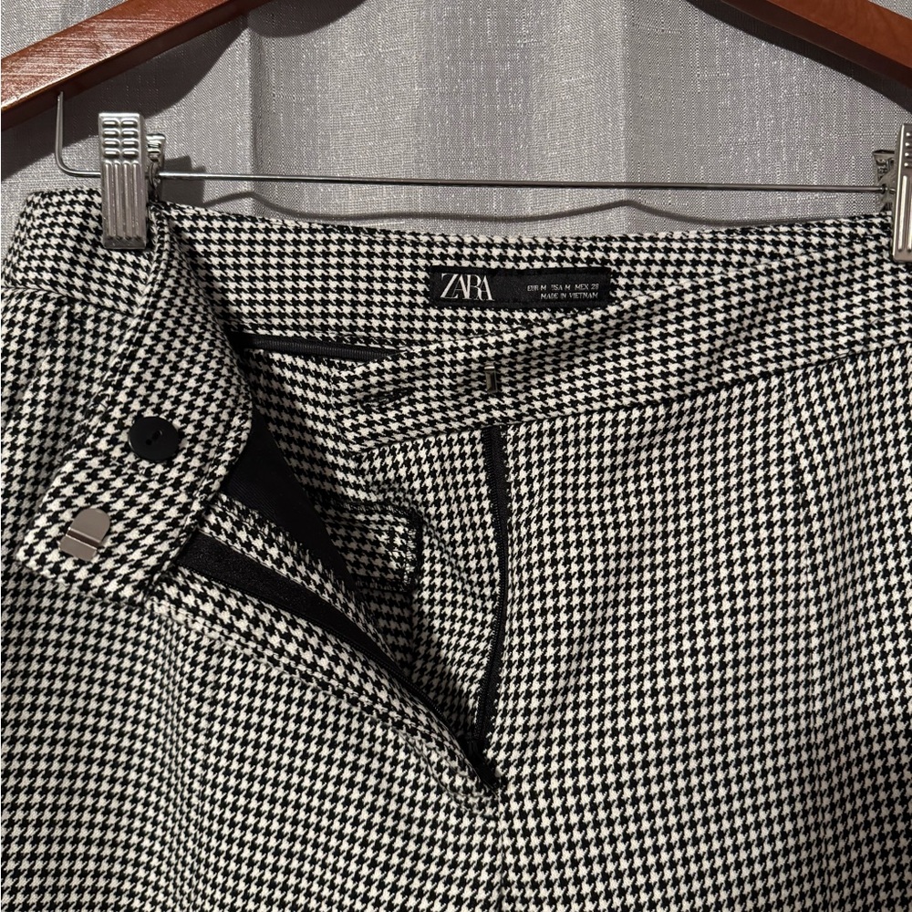 Zara Black and White Houndstooth Pants